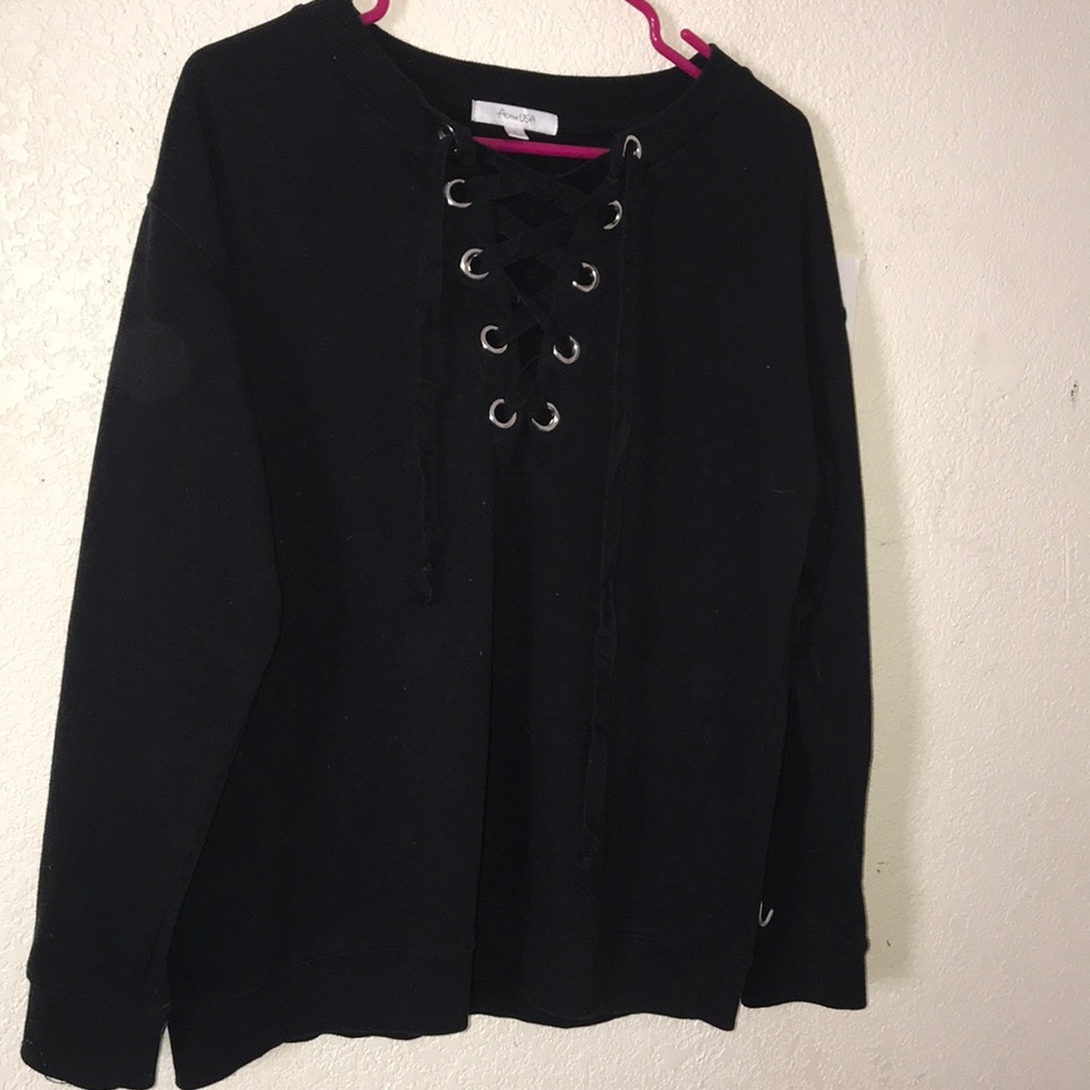 Lg lace up sweatshirt